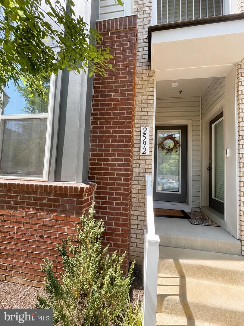 Property Photo:  2592 Neabsco Common 2592  VA 22191 