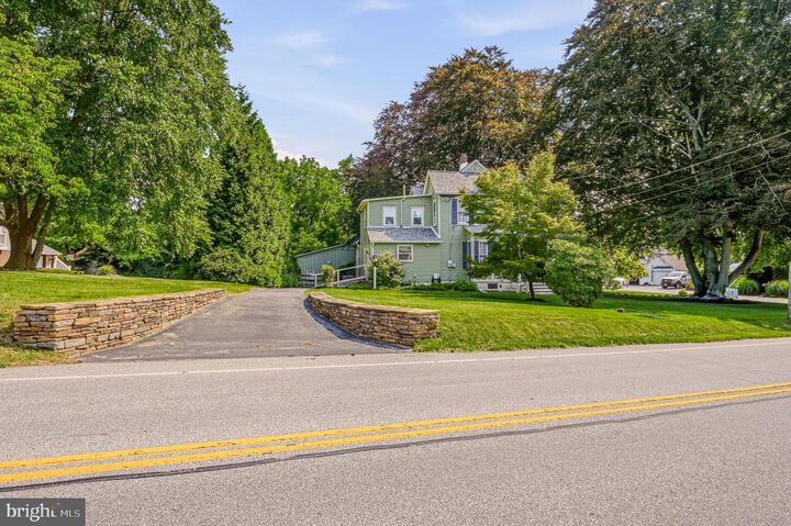 Property Photo:  2552 Naamans Creek  PA 19061 