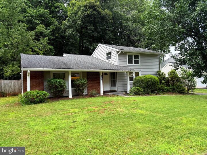 Property Photo: 316 Sugarland Run Drive VA 20164