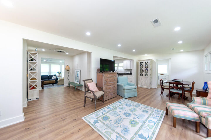 Property Photo:  743 Sinlea Avenue  SC 29464 
