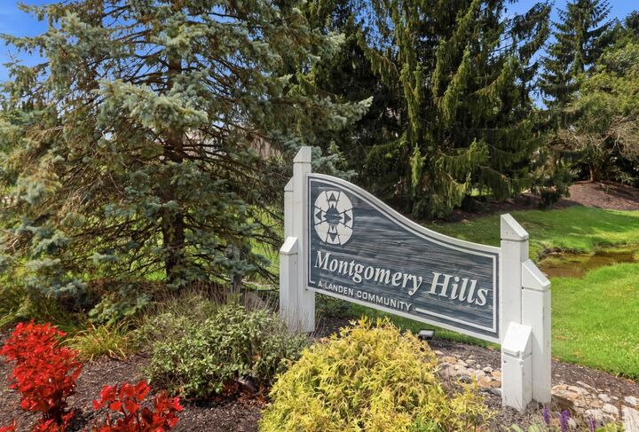 Property Photo:  2890 Millbank Row  OH 45039 