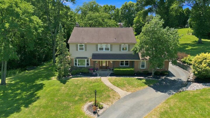 Property Photo: 1163 Gleneagles Court OH 45233