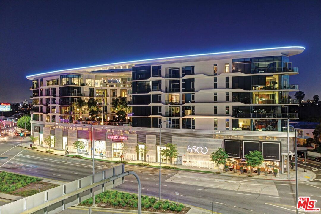 Property Photo:  8500 Burton Way, Unit 614  CA 90048 