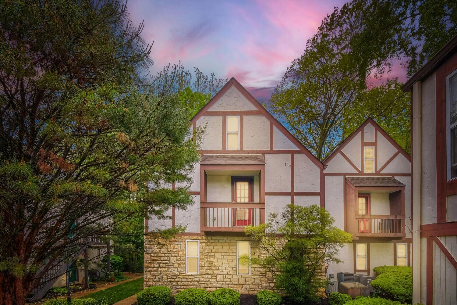 Property Photo: 1585 Arlington Avenue OH 43212
