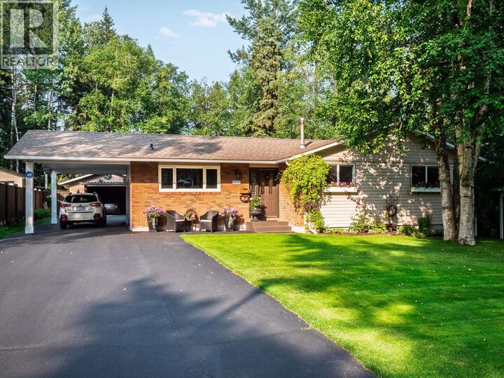 Property Photo: 5522 Dalhousie Drive BC V2N 1Z9
