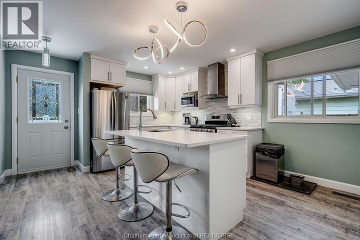 Property Photo:  14 Greenbriar Trail  ON N8A 4V4 