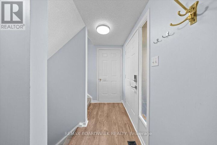 Property Photo:  104 Dunham Street  ON K7C 4M8 