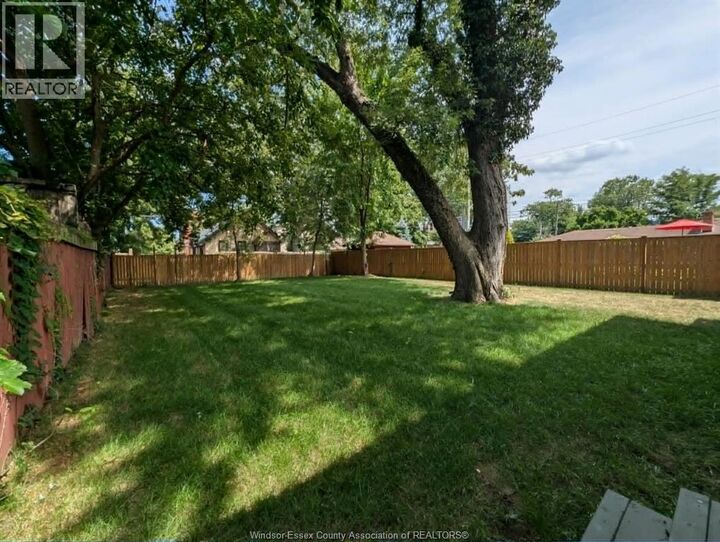 Property Photo:  1484 Victoria Avenue  ON N8X 1P3 