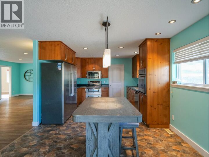 Property Photo:  380 Dennis Road  BC V2J 5M6 