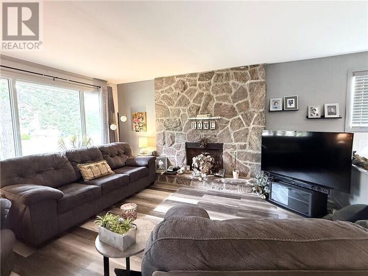 Property Photo:  207 Fraser Avenue  ON P0M 2R0 