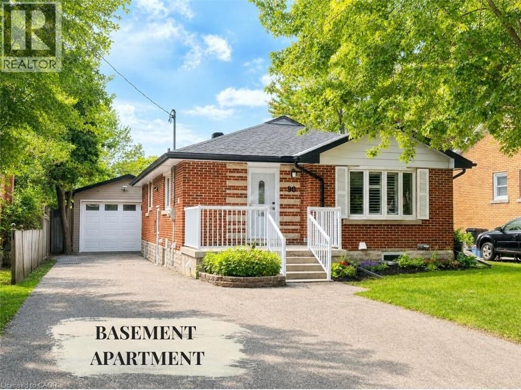 Property Photo:  90 Arlington Boulevard Bsmt  ON N2A 2G9 