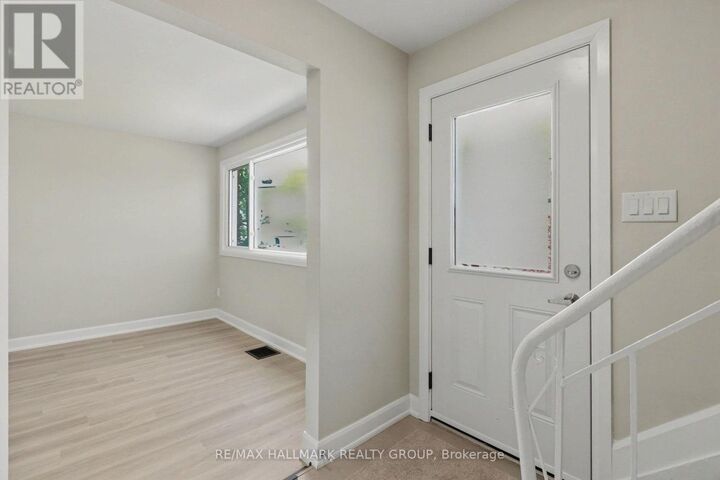 Property Photo:  1202 Byron Avenue 1  ON K2B 6T6 