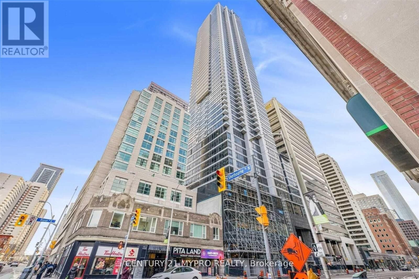 Property Photo: 395 Bloor Street East 3803 ON M4W 1H7