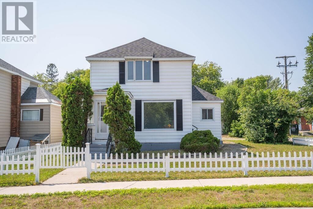 Photo de la propriété: 275 John St ON P6A 1P4