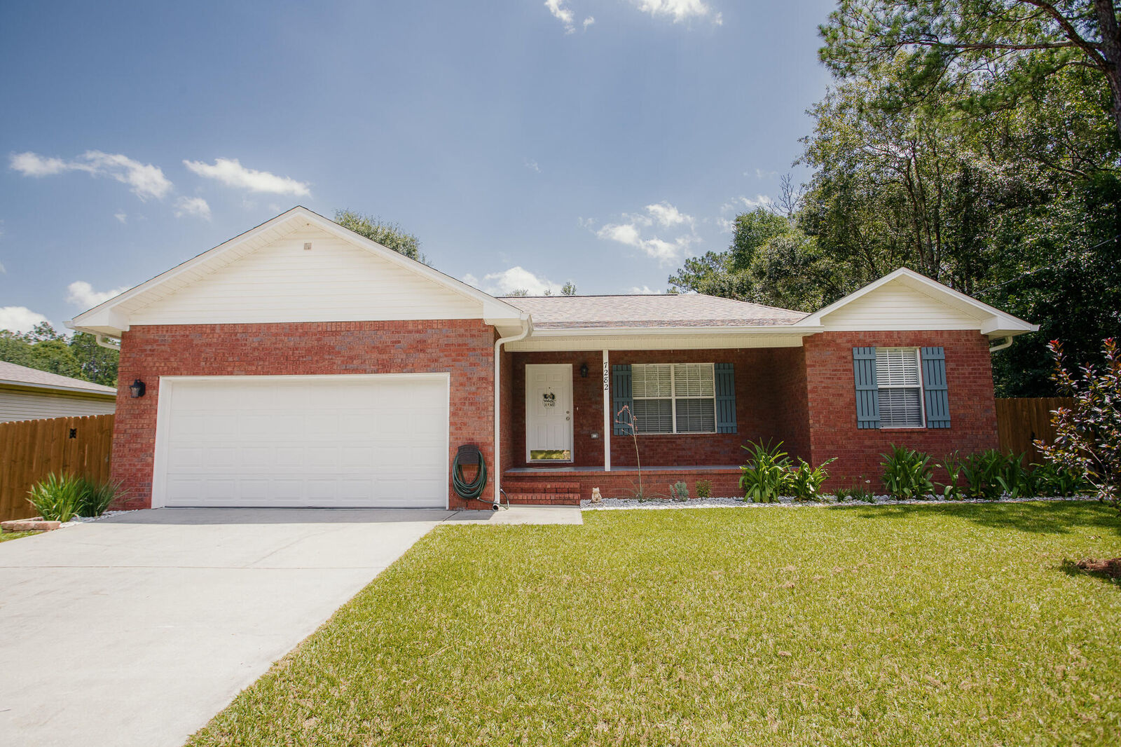 Property Photo:  7282 Birdie Lane  FL 32570 