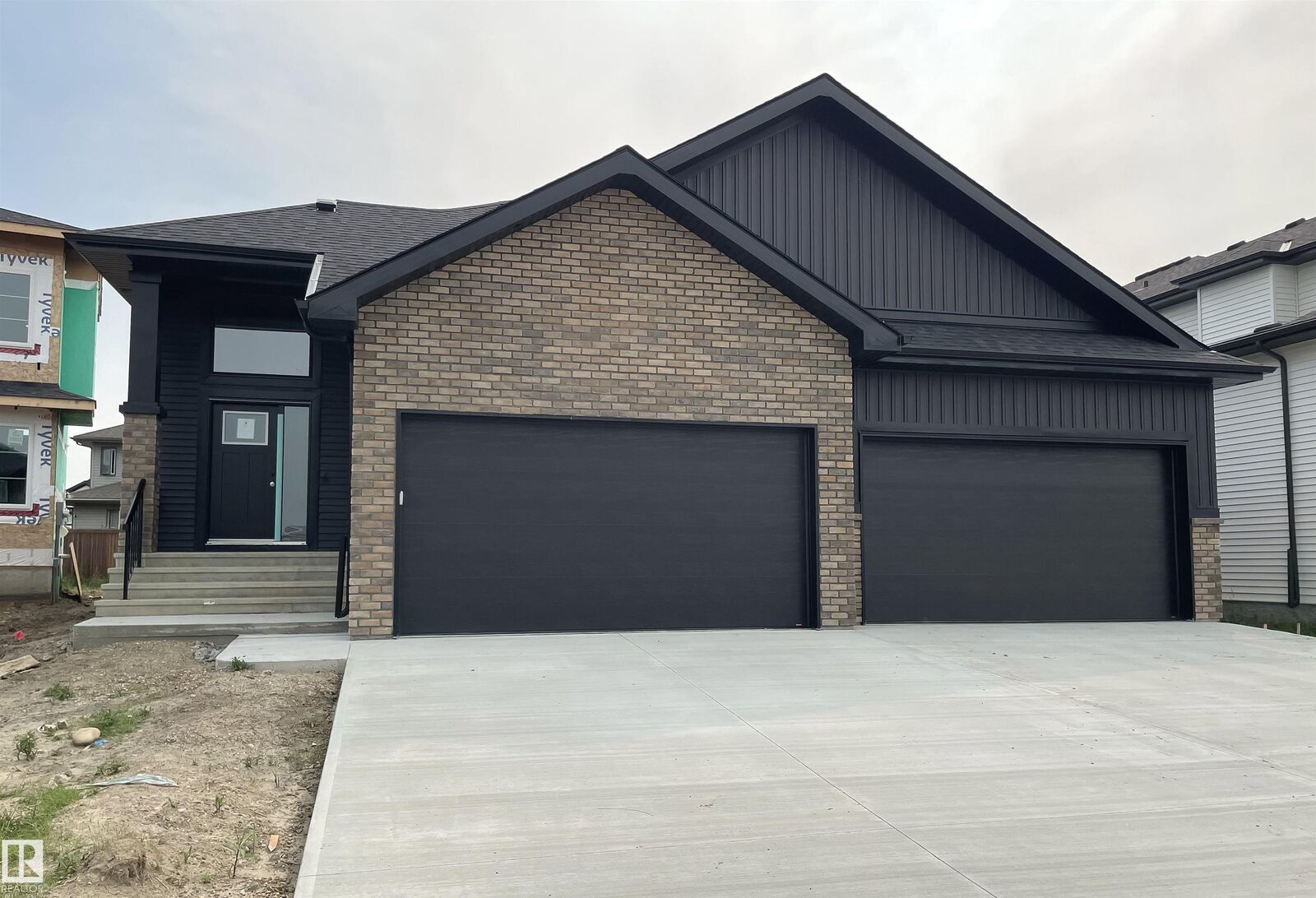 Property Photo:  23 Darby Crescent  AB T7X 0W9 