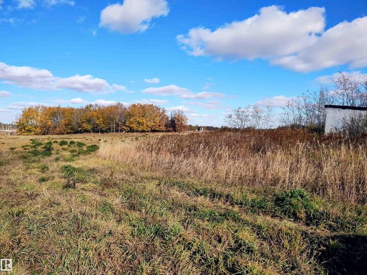 Property Photo:  16A Pioneer Road  AB T7Y 1A3 