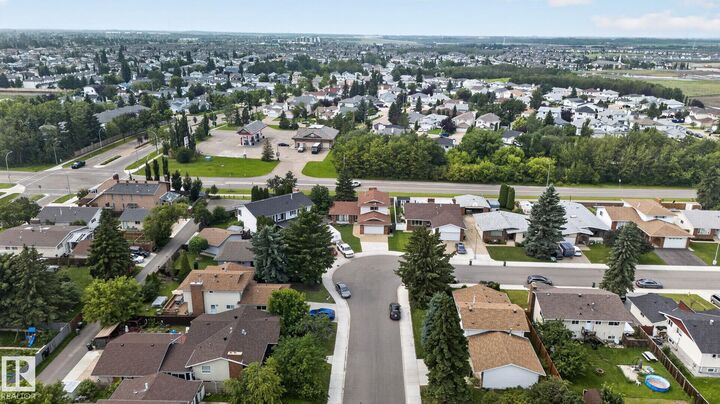 Property Photo: 17206 111A Street NW AB T5X 3K2