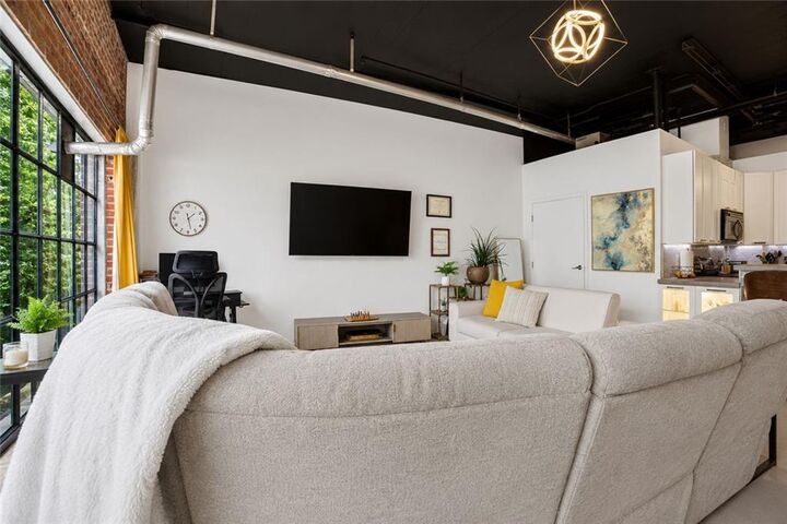 Property Photo:  881 Memorial Drive SE 116  GA 30316 