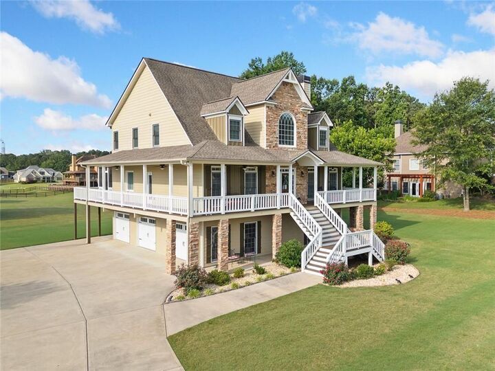 Property Photo:  92 River Walk Parkway  GA 30145 