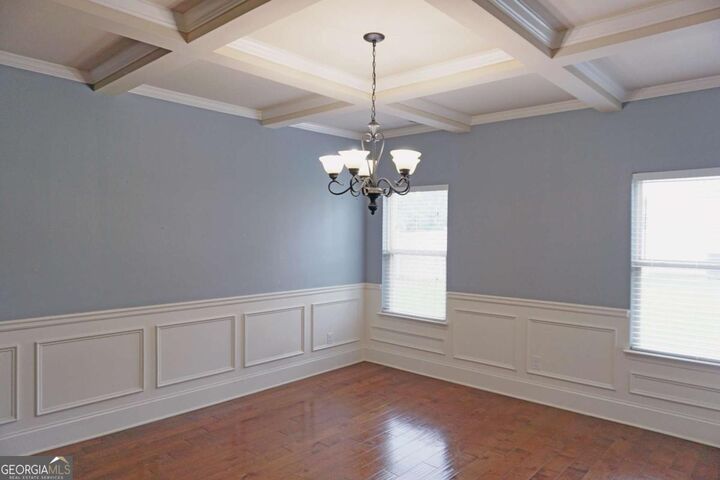 Property Photo: 5669 Woodland Greens Road GA 30135