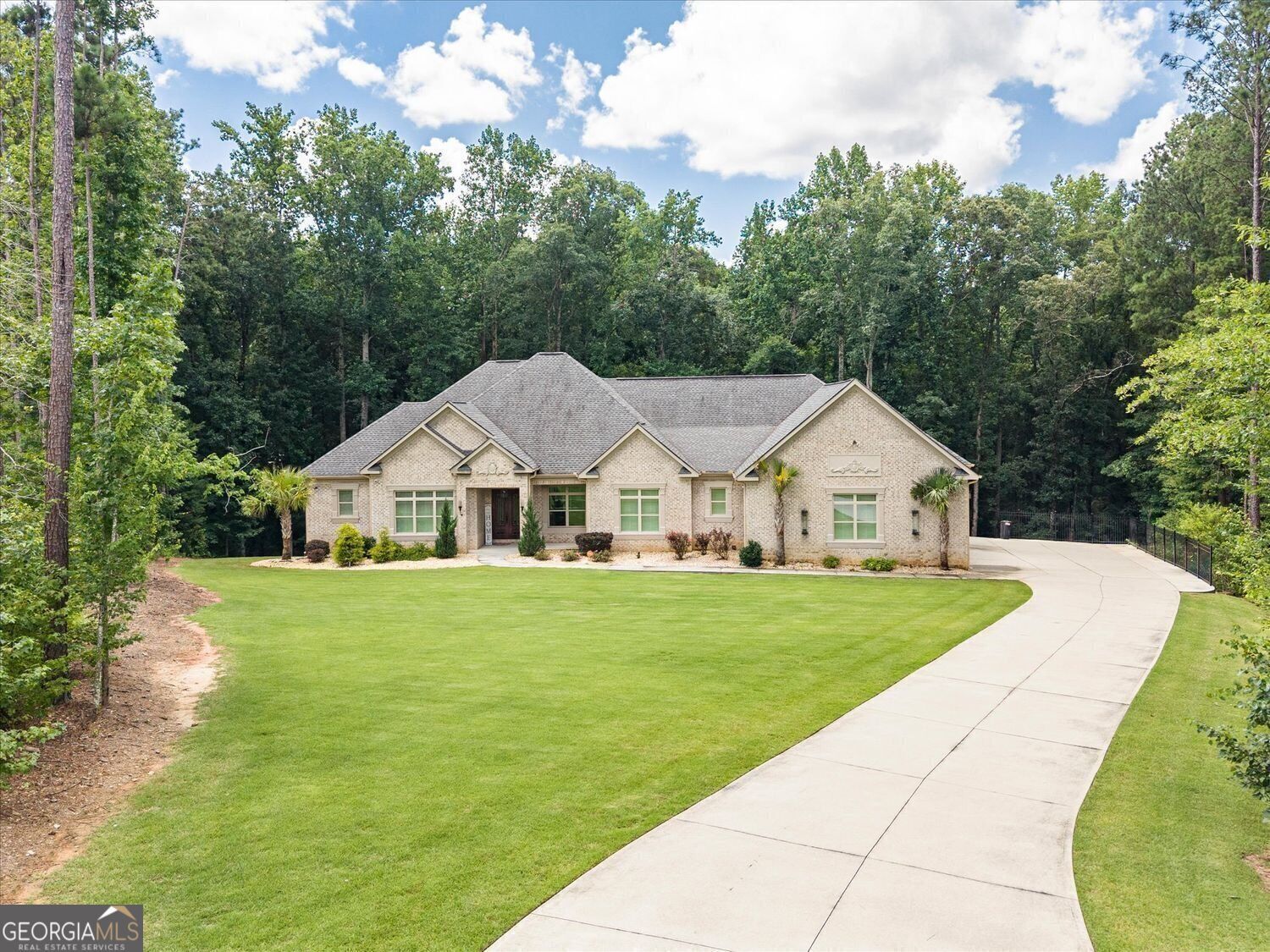 Property Photo:  115 Browning Court  GA 30214 