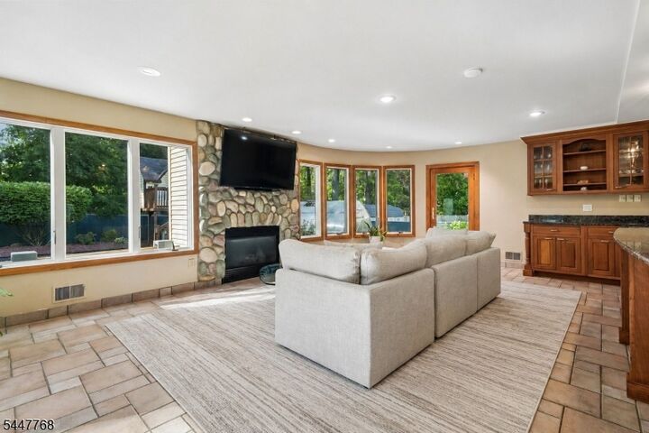 Property Photo: 328 Hillside Ave NJ 07039