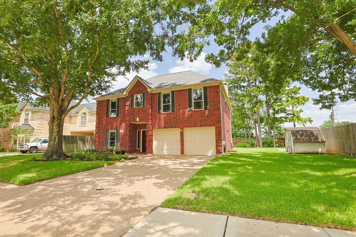 Property Photo: 611 Governors Place Drive TX 77450