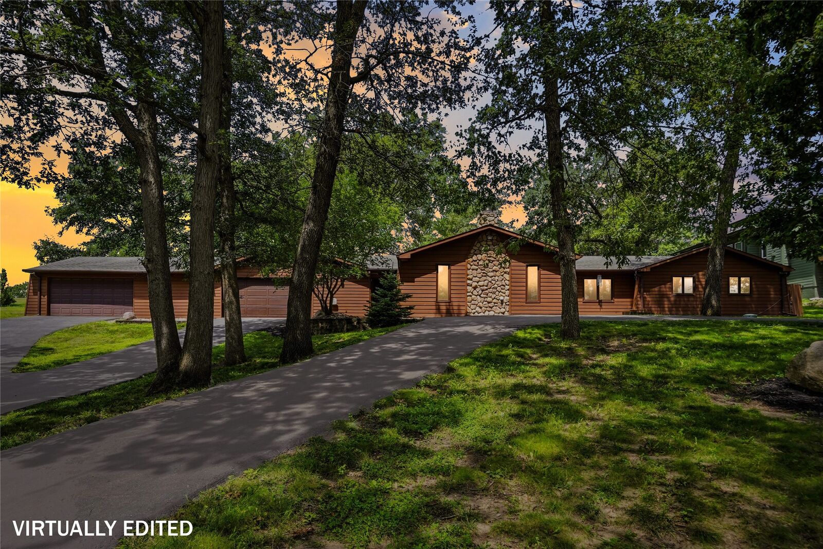 Property Photo: 5118 Panorama Drive IA 50216