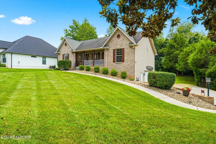 Property Photo:  117 Saloli Way  TN 37774 