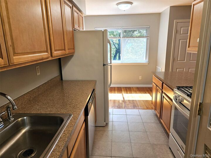 Property Photo:  18 Pavilion Ridge Way 17  NY 10901 