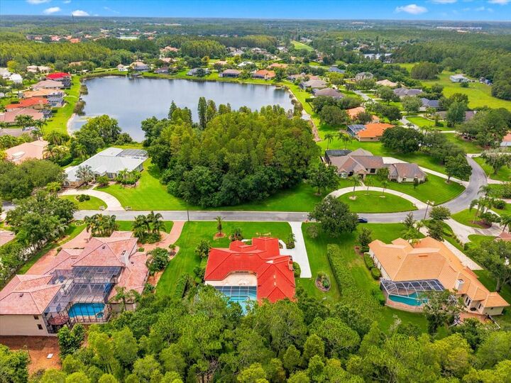 Property Photo: 18621 Avenue Capri FL 33558