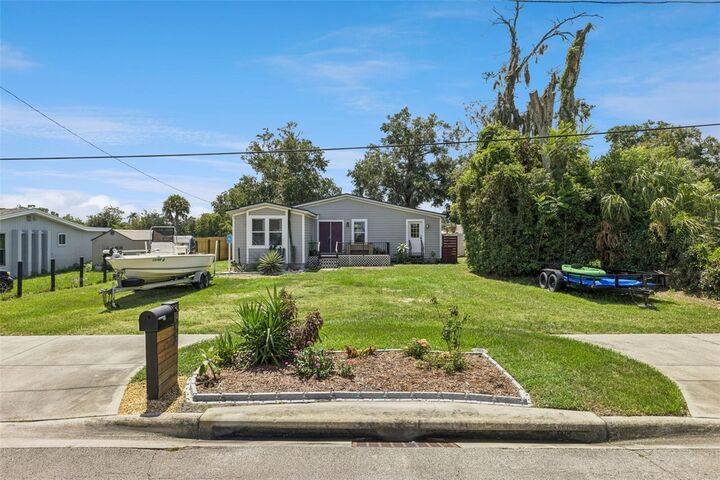 Property Photo: 653 Lake Mobile Drive FL 32701