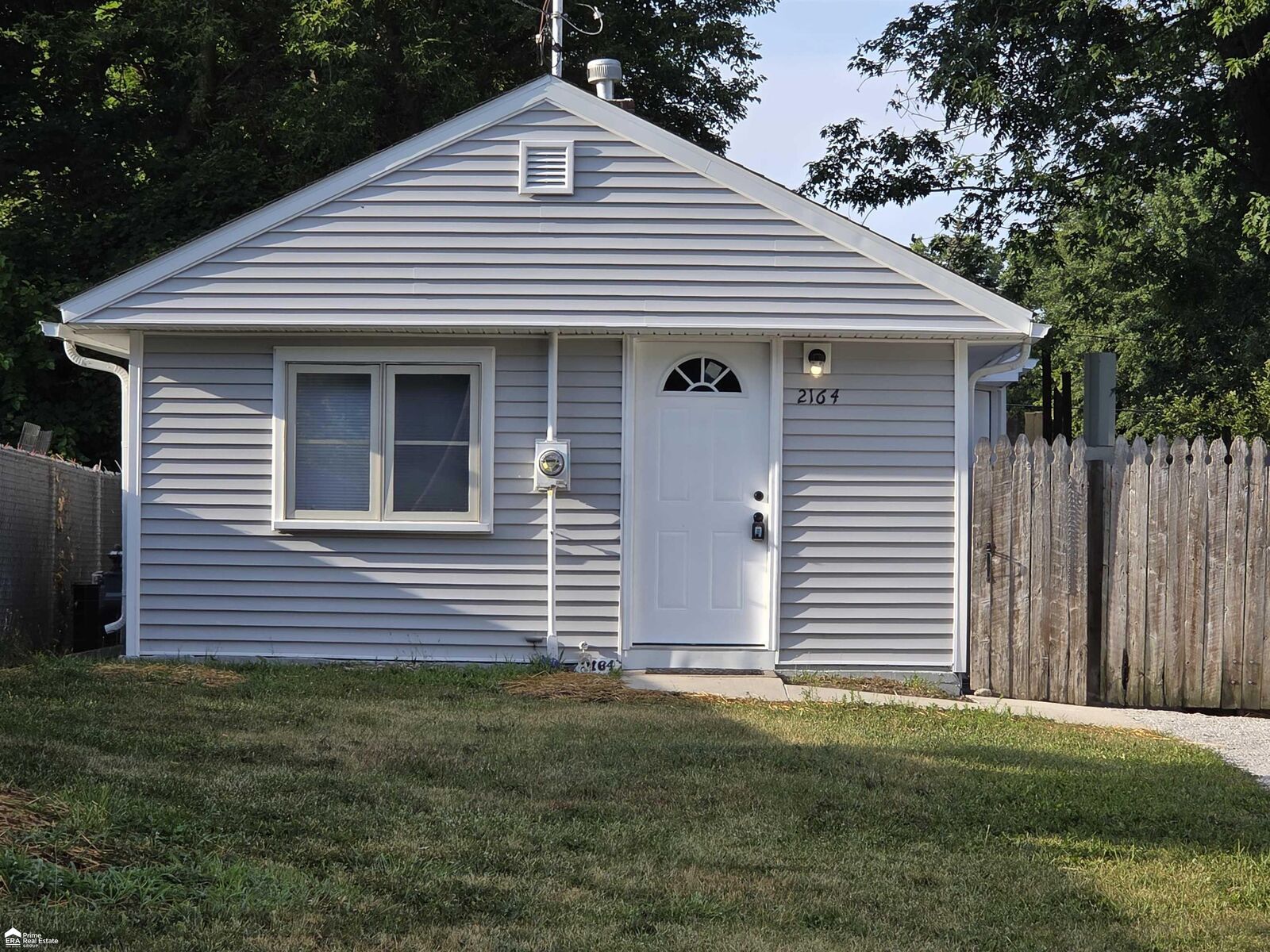 Property Photo:  2164 E Whittemore Avenue  MI 48529 