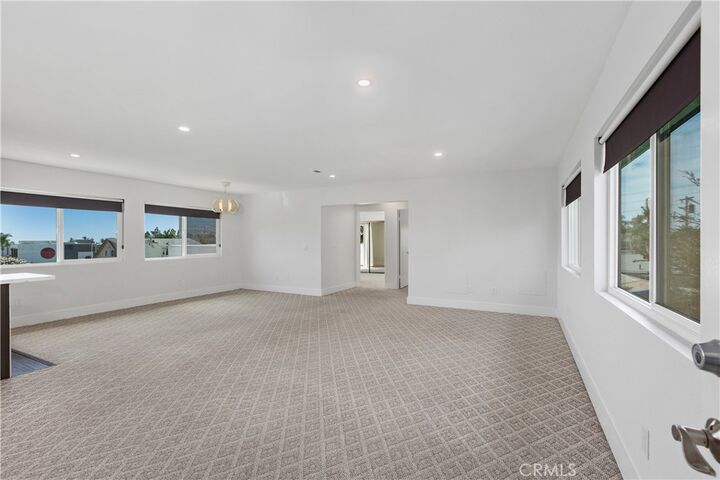 Property Photo:  423 1/2 Westminster Avenue B  CA 92663 