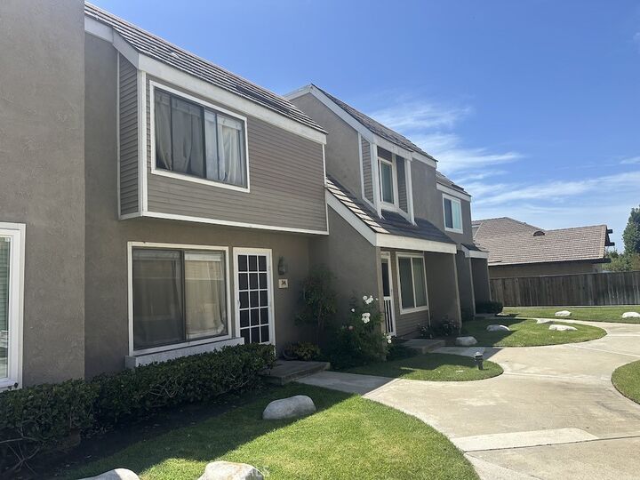 Property Photo:  14 Greenleaf  CA 92604 