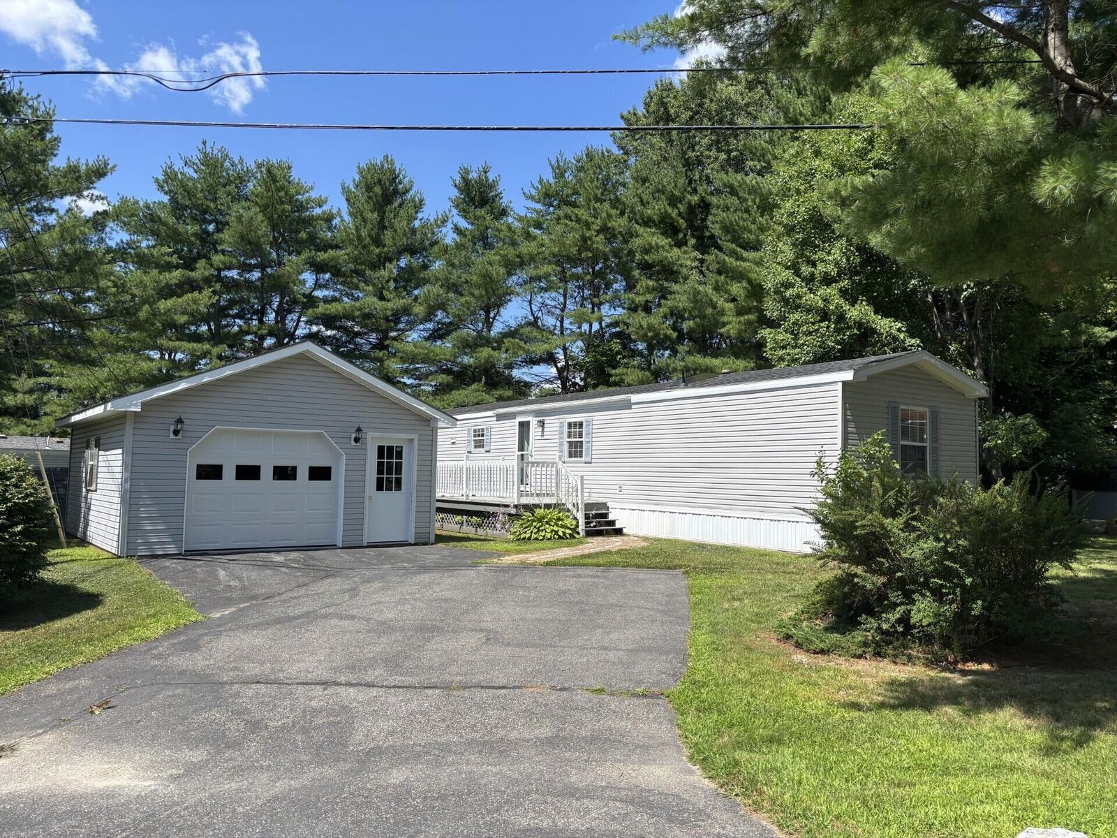 Property Photo:  46 Ridge Road  ME 04346 