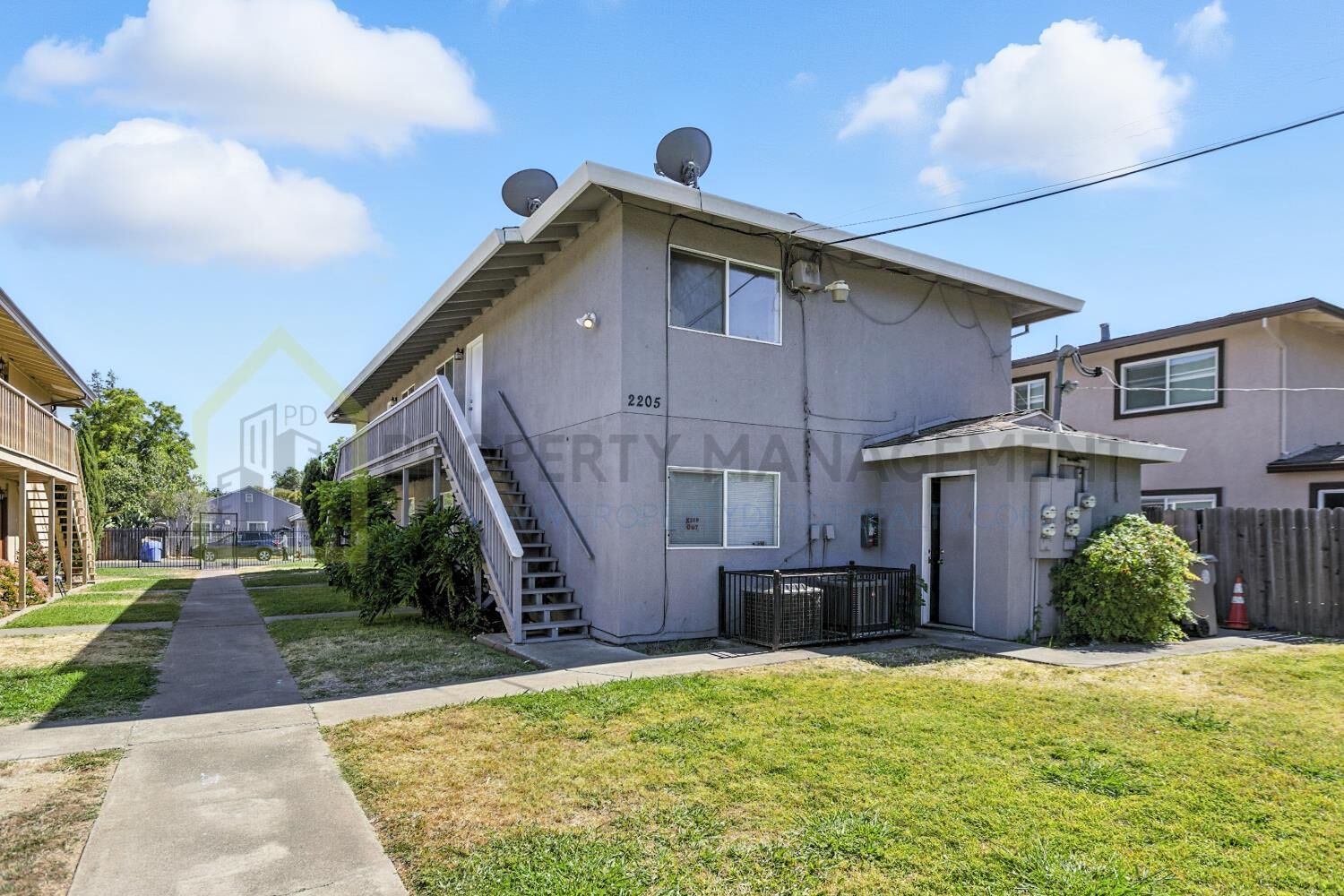 Property Photo:  2205 15th Avenue  CA 95822 