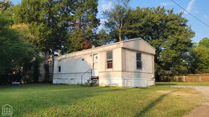 Property Photo:  233 Allis  AR 72401 