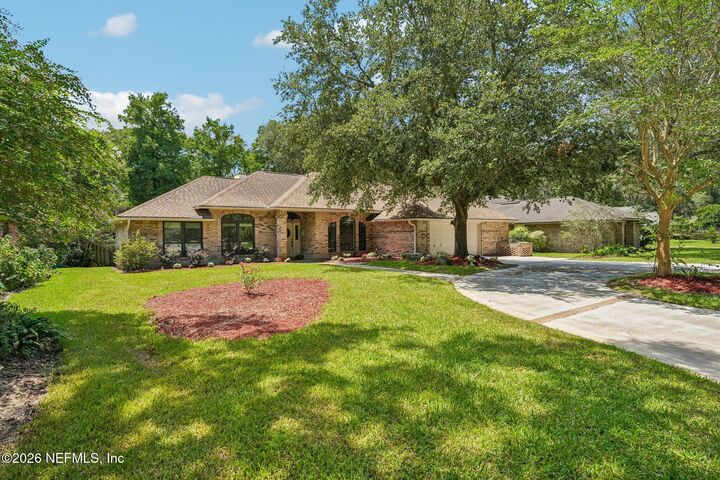 Property Photo: 12231 Dividing Oaks Trail E FL 32223