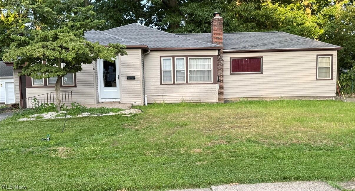 Property Photo:  151 Parkgate Avenue  OH 44515 