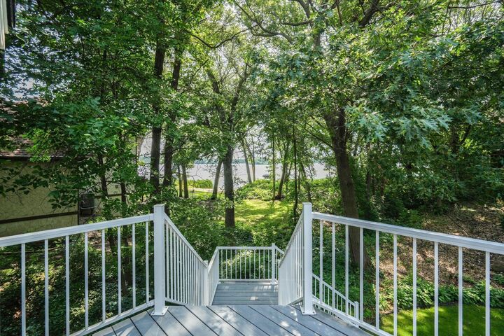 Property Photo: 5710 Oakview Lane N MN 55442