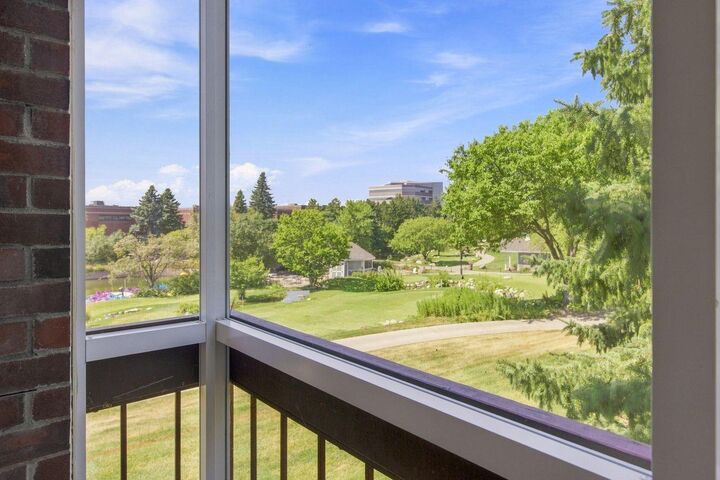 Property Photo:  7440 Edinborough Way 4116  MN 55435 
