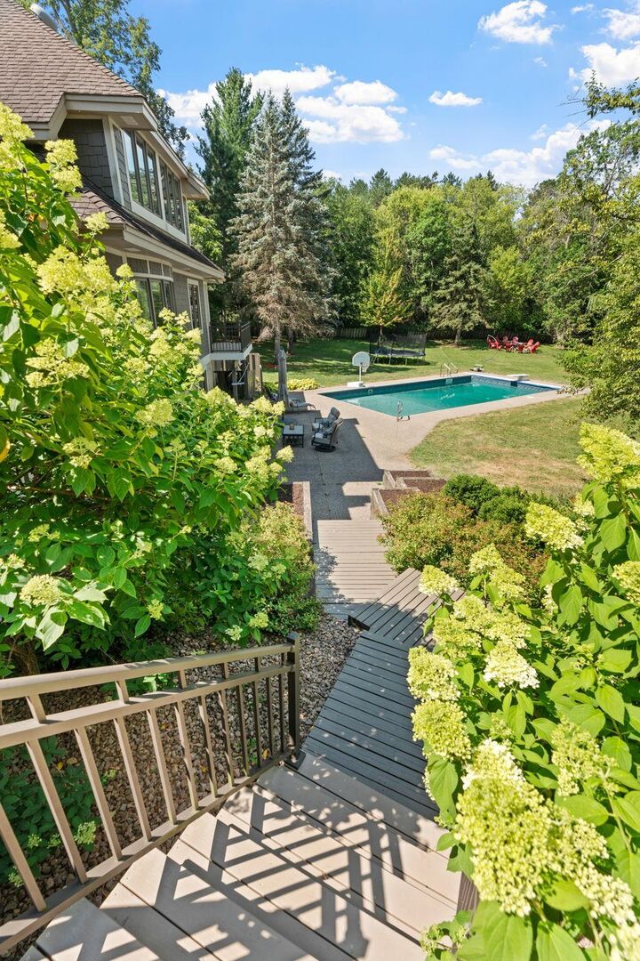 Property Photo:  592 County Road 24  MN 55391 
