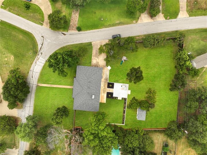 Property Photo:  180 Trailing Oaks Drive  TX 75077 