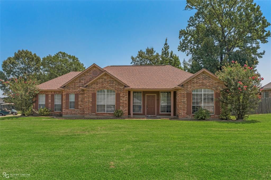Property Photo: 4855 Fairway View LA 71107