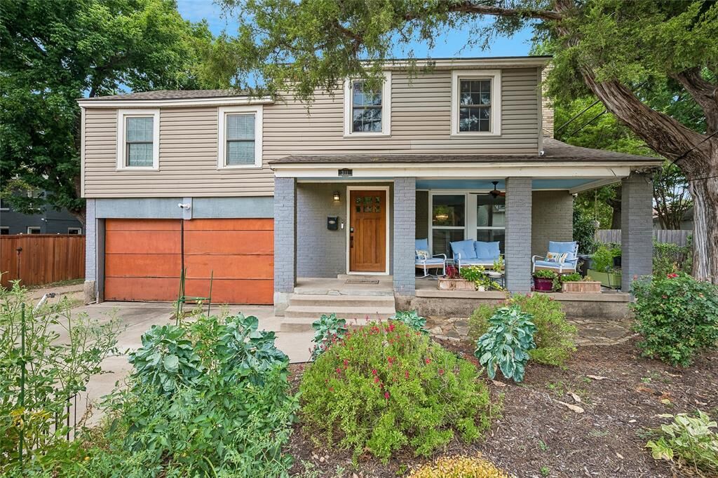 Property Photo:  311 Paulus Avenue  TX 75214 