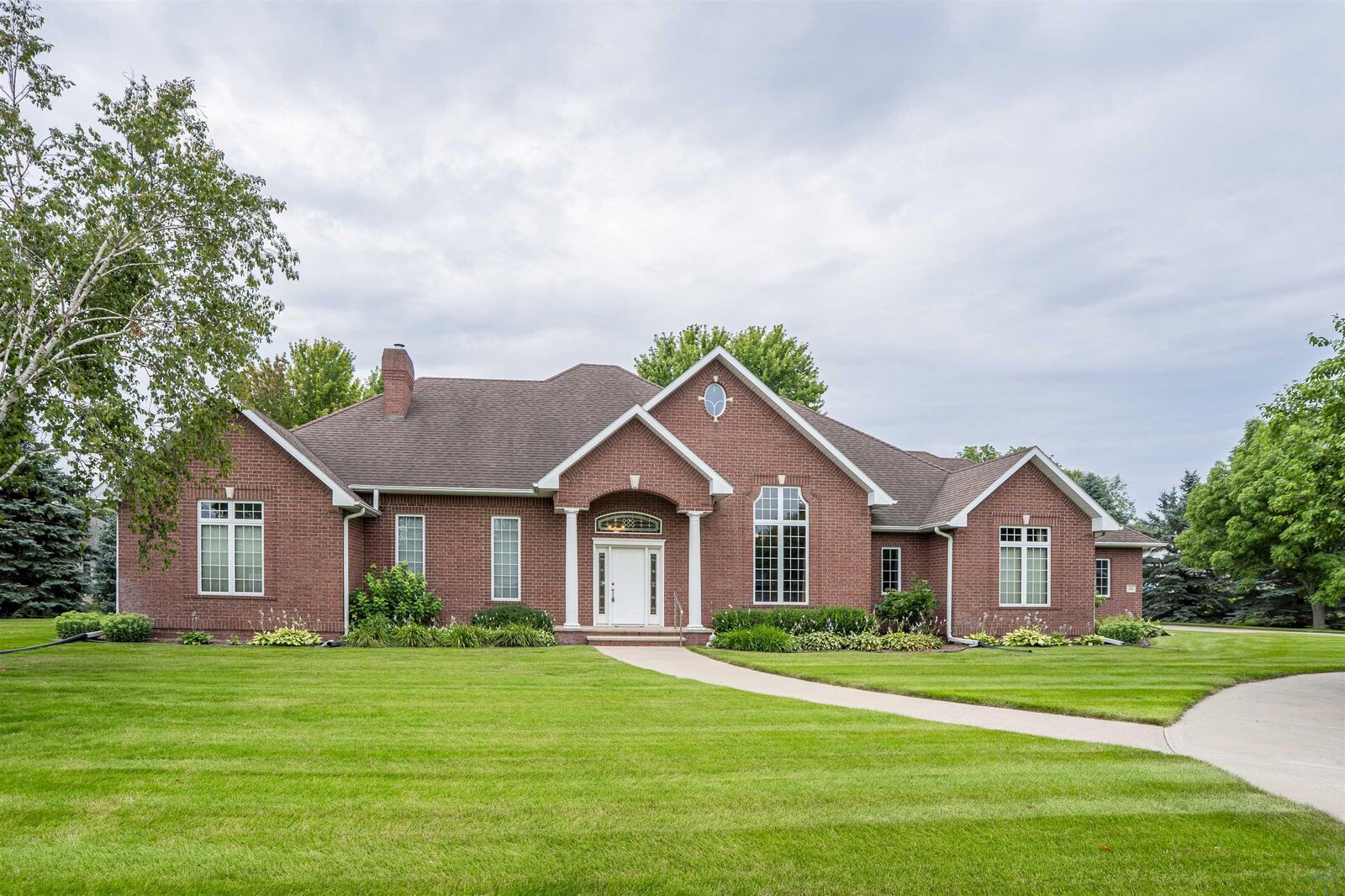 Property Photo: 120 7th St Pl NE IA 51031