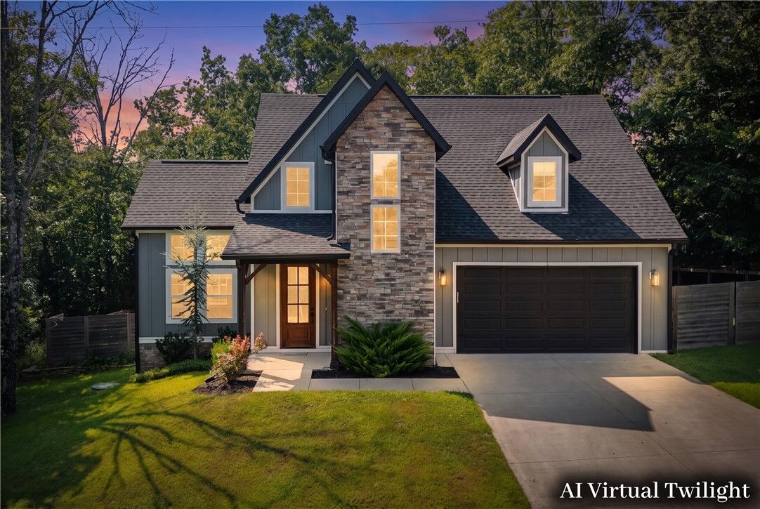 Property Photo:  2 Rettendon Lane  AR 72714 