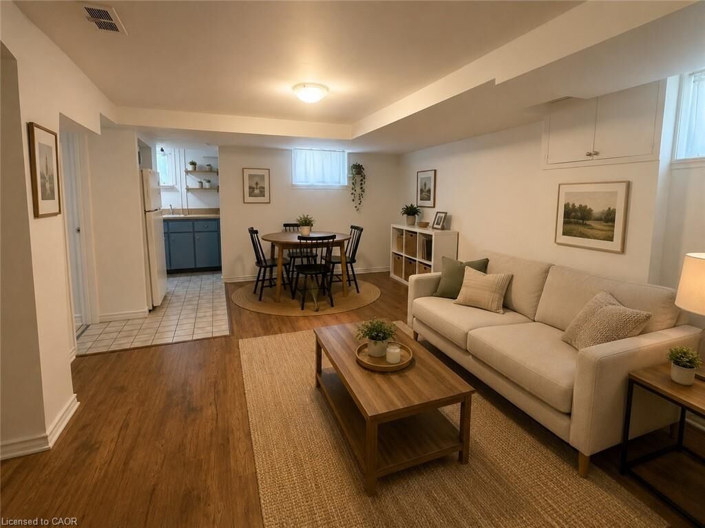 Property Photo:  15 Prospect Street S 2  ON L8M 2Y9 